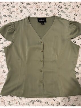 Collectif Olive Green V-Neck Button Front Cap Sleeve Top